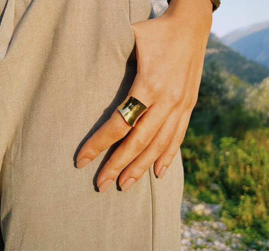 Waterproof 18K gold-plated stainless steel wavy gold ring, minimalist statement jewelry for women Lebanon