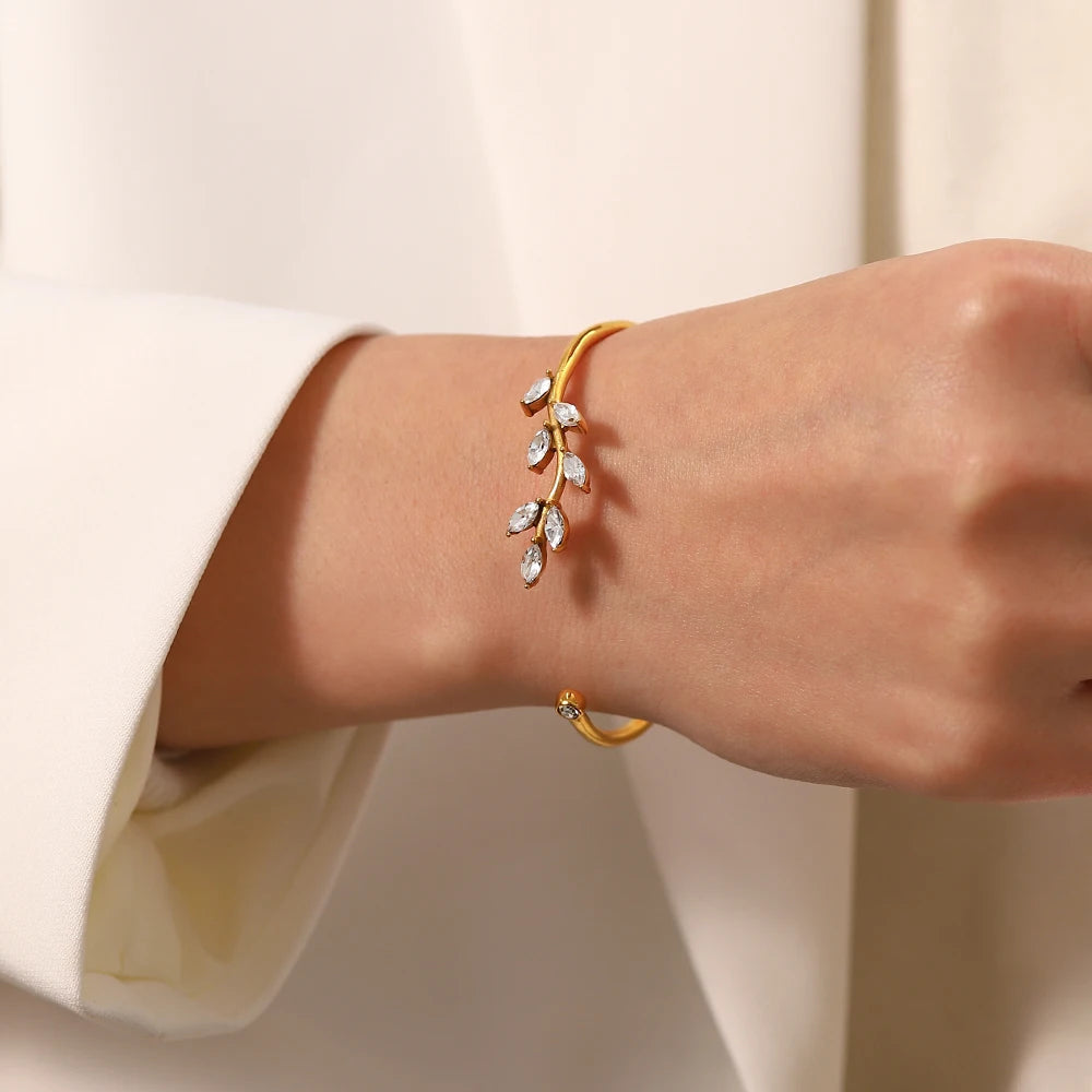 Sophia – Gold Bangle with Diamond Zircon