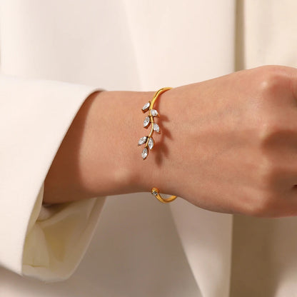 Sophia – Gold Bangle with Diamond Zircon