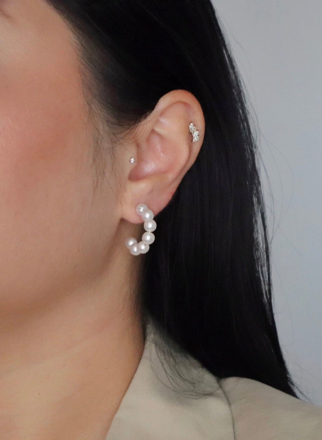 Perla – Pearl Hoop Earrings