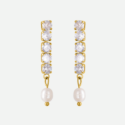 Jolie – Gold Dangle Earrings with Pearls