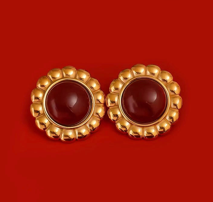 Ophelia – Floral Stud Earrings with Semi-Precious Red Stones