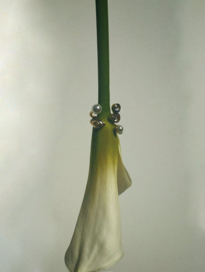 Waterproof 18K gold-plated stainless steel sculptural ring with teardrop zircon stones and pearls, women’s statement jewelry Lebanon