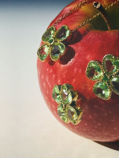 Waterproof 18K gold-plated stainless steel four-leaf clover necklace and stud earrings with emerald green zircon stones for women jewelry in Lebanon